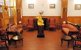 Moon International Hotel